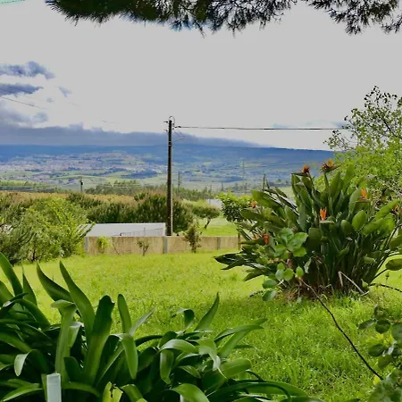 Dom wakacyjny Casa Do Pinheiro Near Obidos With Garden *