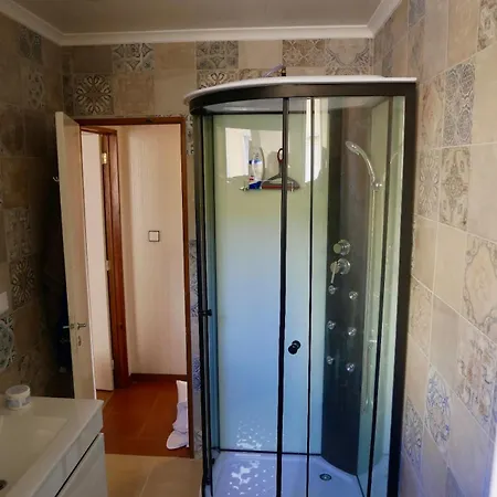 Casa Do Pinheiro Near Obidos With Garden Holiday home Carvalhal (Leiria)