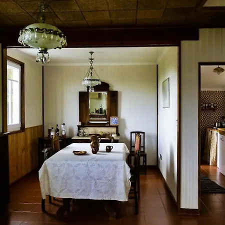 Casa Do Pinheiro Near Obidos With Garden Holiday home Carvalhal (Leiria)