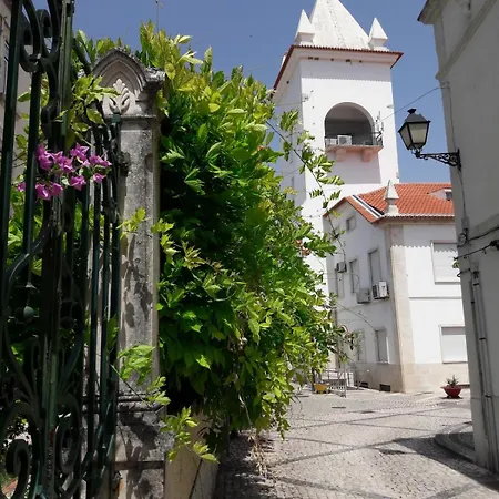 Dom wakacyjny Casa Do Pinheiro Near Obidos With Garden *