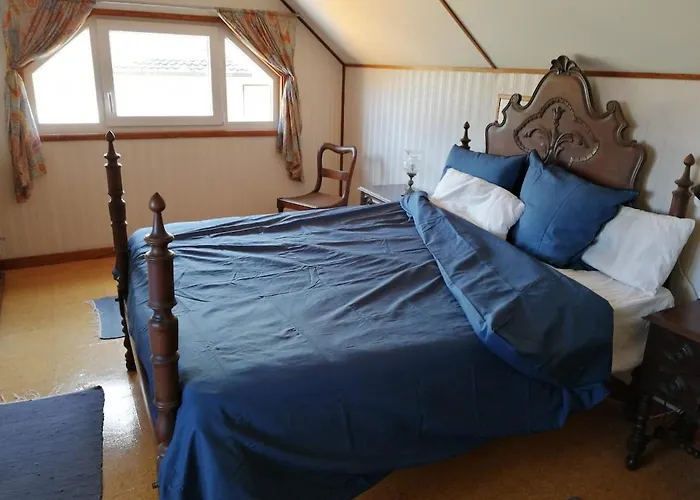 Casa Do Pinheiro Near Obidos With Garden Carvalhal (Leiria)