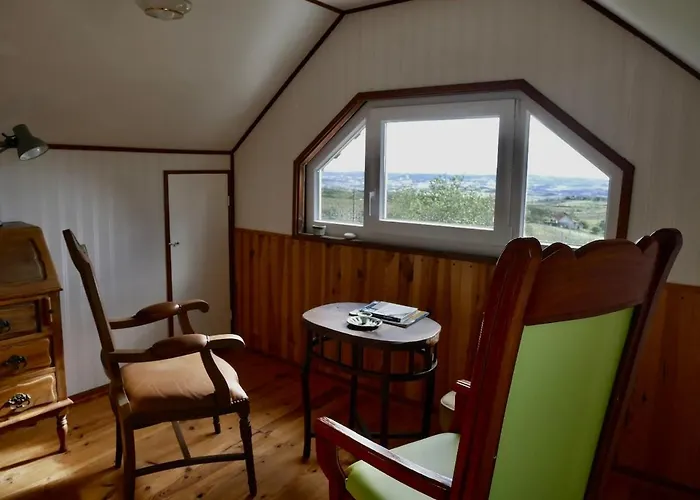 Casa Do Pinheiro Near Obidos With Garden